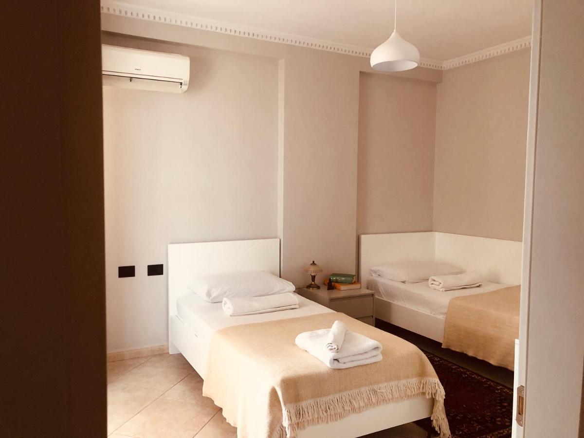 Laureta Central Apartment 地拉那 外观 照片